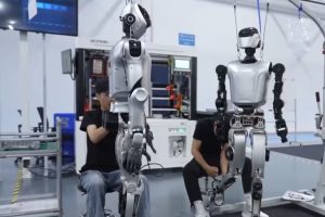 Fábrica produz robôs humanoides a cada 30 minutos e aposta em produção em massa para indústria automotiva e eletrodomésticos.