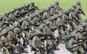 Marinha abriu 1.680 vagas para fuzileiros navais. Jovens de 18 a 22 anos podem se inscrever até 10 de abril com taxa de R$ 40.