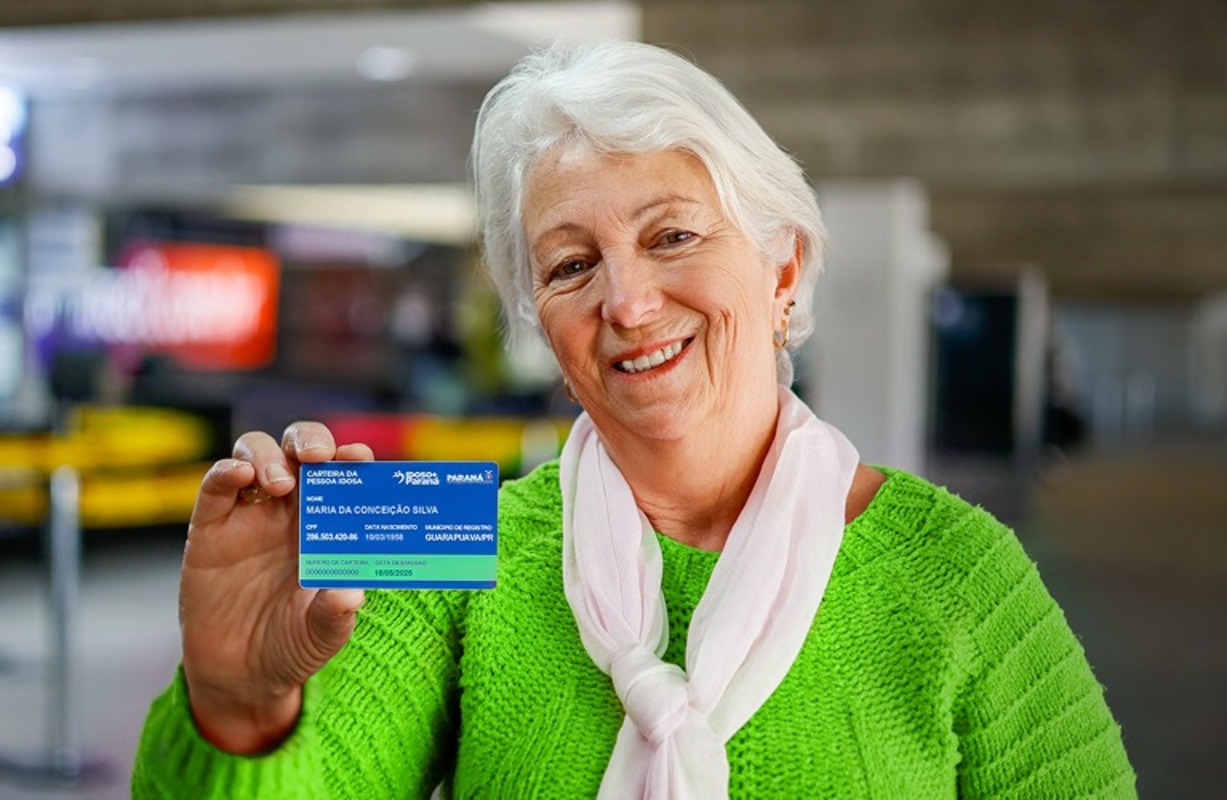 Brasileiros podem tirar documento que dá direito a 50% de desconto em passagens e muito mais