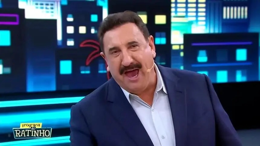 Apresentador do SBT mantém mansão de R$ 9 milhões em Orlando com piscina, jacuzzi e estrutura de resort em condomínio fechado.