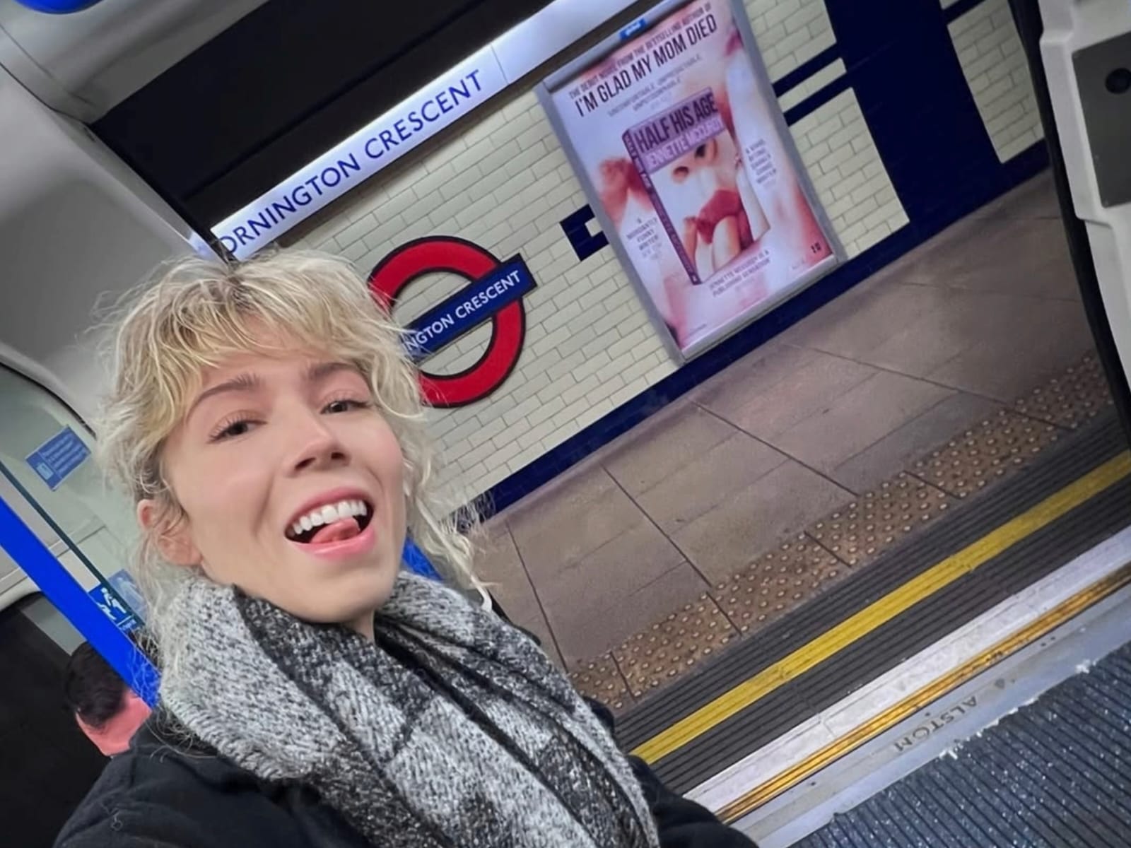 Jennette McCurdy, aliviada com a morte da mãe, dobra a aposta em livros polêmicos