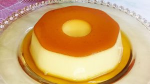 Aprenda como fazer pudim de 2 ingredientes com leite condensado e ovos em uma receita fácil, cremosa e perfeita para sobremesa.