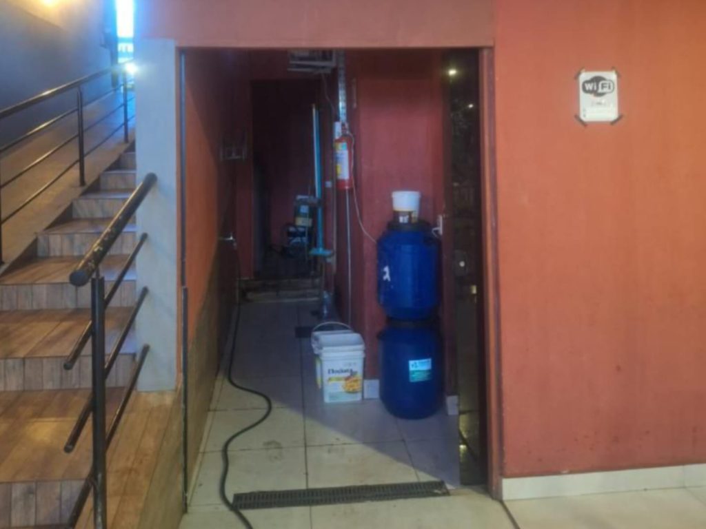 Lanchonete foi furtada na madrugada deste sábado (04). (Foto: reprodução)