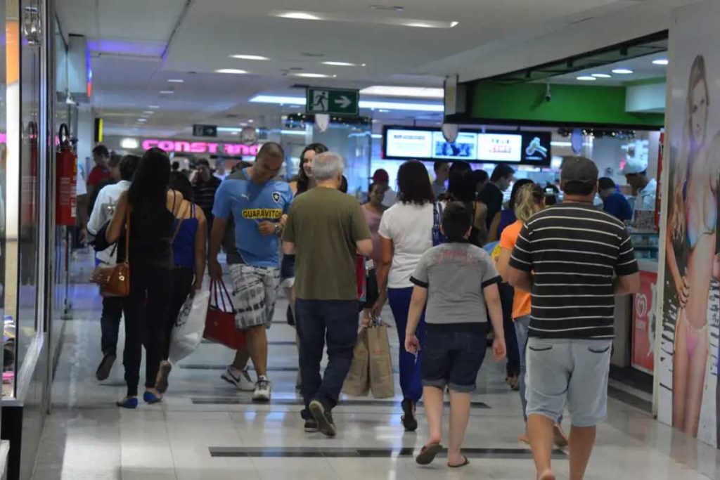 Shopping de R$ 35 milhões inaugurado por prefeito contará com 500 lojas para impulsionar a economia da cidade
