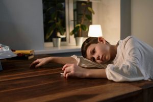 , adultos que guardam tudo para si podem ter sido crianças que nunca incomodavam