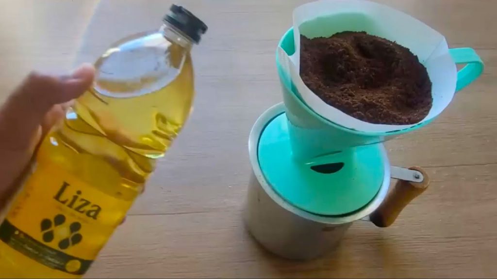 Veja para que serve colocar óleo no café, quais os benefícios e cuidados ao adotar essa prática no dia a dia.