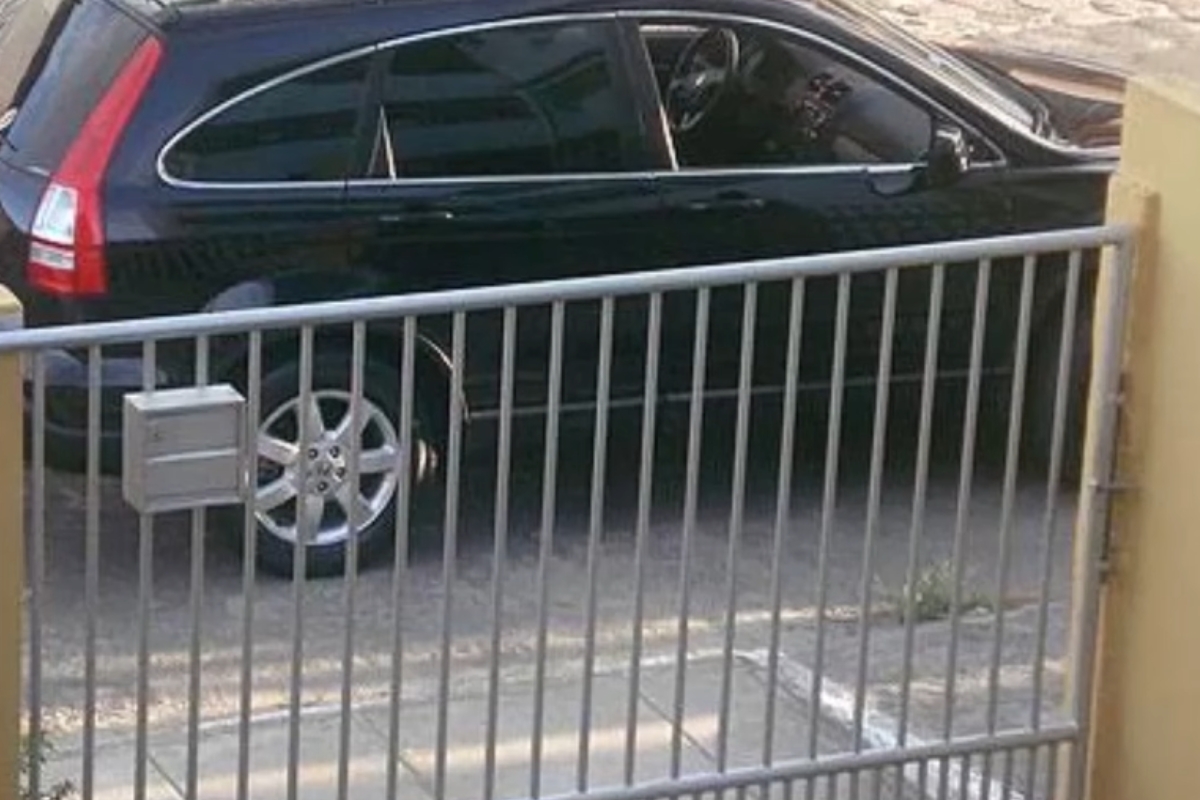 Comunicado para todos os brasileiros proíbe estacionar em frente à própria garagem e pode gerar multa e ter o carro guinchado
