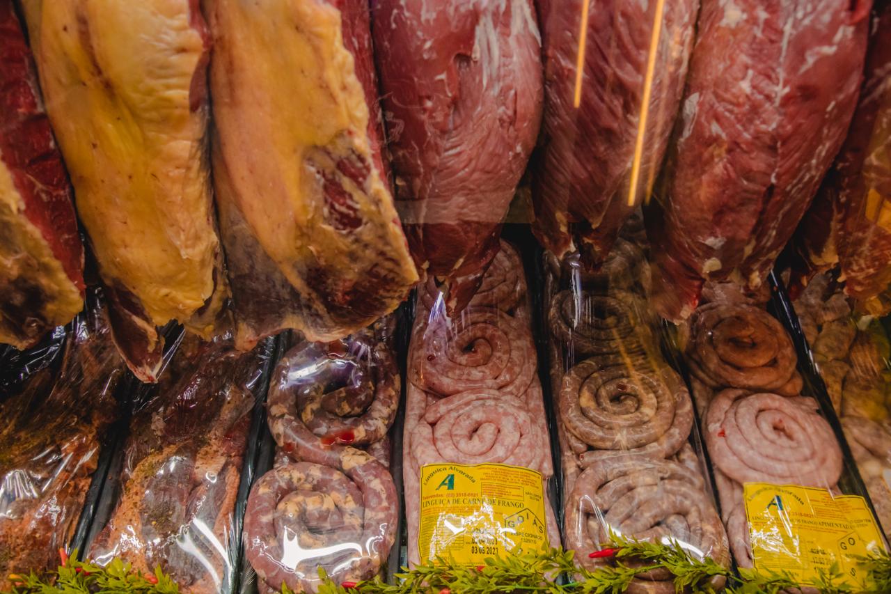 Descubra as 4 melhores carnes para bife segundo especialistas e veja quais cortes garantem mais maciez e sabor no dia a dia.