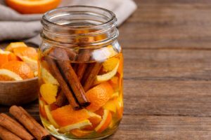 canela com cascas de laranja e vinagre