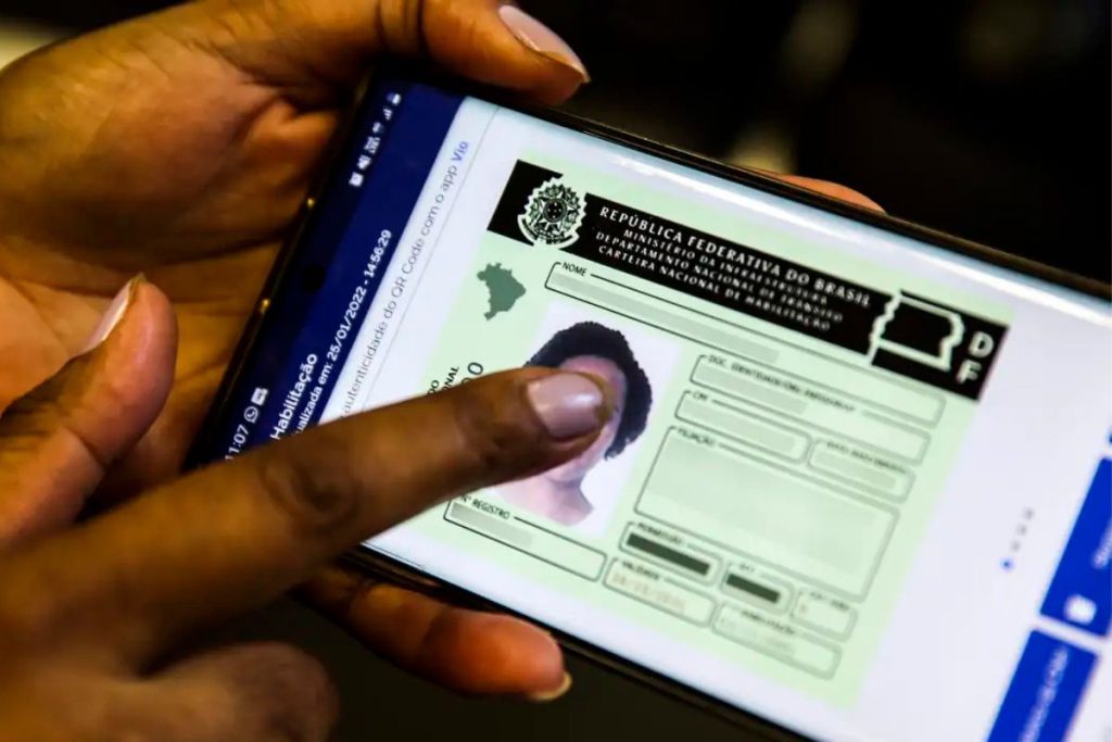 Entenda o golpe da falsa CNH que muitos motoristas de Goiás estão caindo