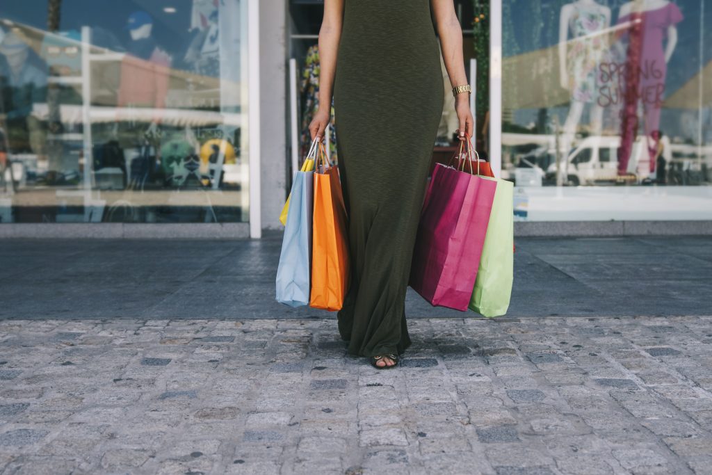 Funcionamento de shoppings aos domingos entra no centro do debate urbano