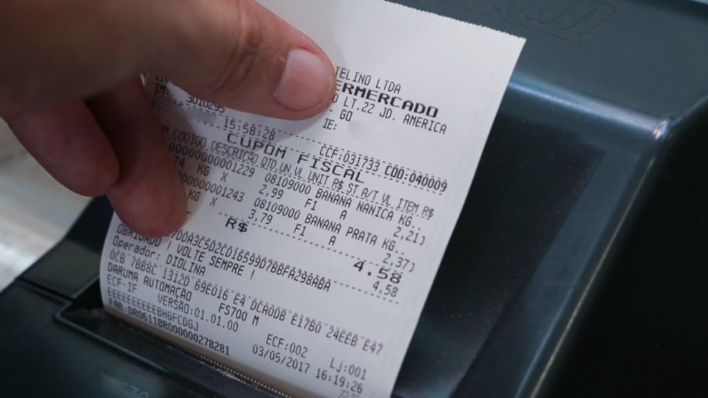 Veja o que acontece ao informar CPF no supermercado em 2026, os benefícios e os cuidados com seus dados pessoais.