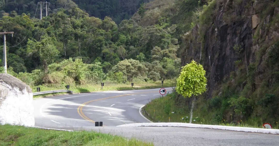 Com asfalto feito de pneus reciclados, primeira rodovia inteligente do Brasil também terá Wi-Fi e recarga elétrica