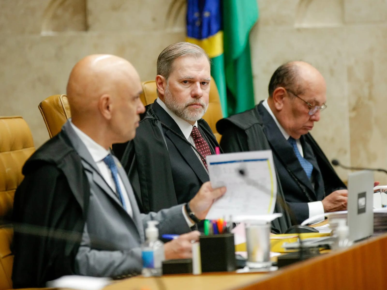 Relator de CPI do Crime Organizado pede indiciamento de Moraes, Toffoli, Gilmar e Gonet