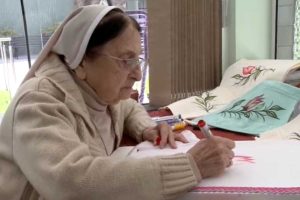 A mulher brasileira que já foi considerada a mais velha do mundo: conheça a freira que iria completar 118 anos em 2026