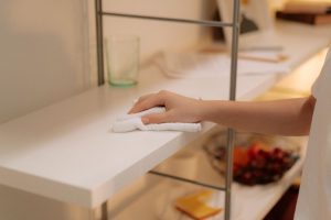 Adeus, poeira acumulada