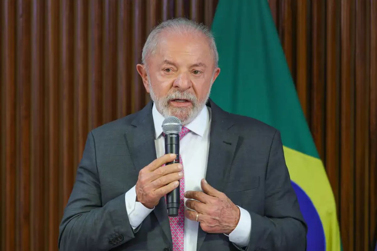 Lula diz que país não precisa de escola cívico-militar na educação