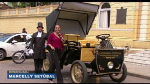 Fim da tração animal: cidades de Minas Gerais trocam charretes a cavalo por modelos elétricos