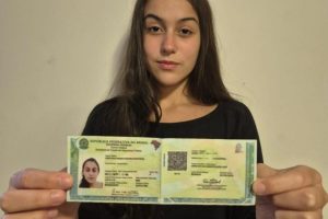 Veja como emitir a nova Carteira de Identidade Nacional (CIN), quem precisa atualizar e o passo a passo completo.