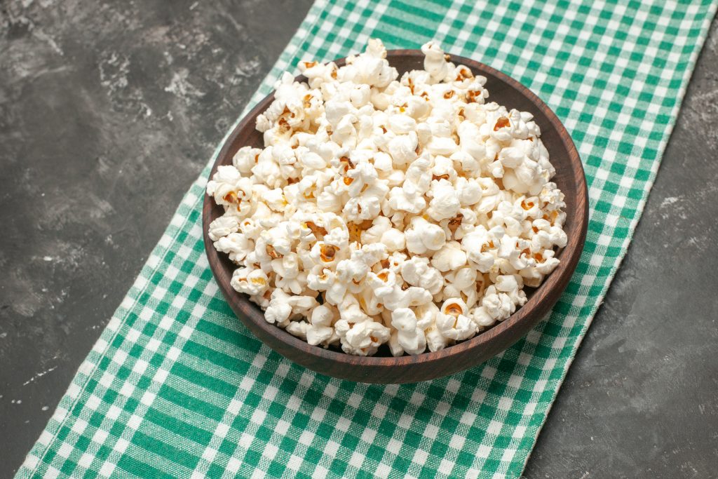 Veja 3 dicas simples para fazer pipoca perfeita e crocante em casa, com mais sabor, menos desperdício e textura irresistível.