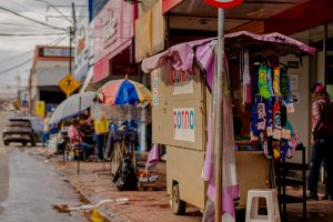 Recadastramento obrigatório para feirantes, comerciantes de quiosques, barracas e outros está na reta final.