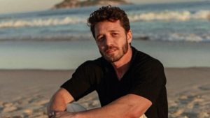 Ex-ator de Malhação, aos 43 anos, diz não se encaixar nos padrões masculinos atuais