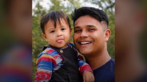 Indígena Juaga Watau Ãwa, de 22 anos, e o filho dele, Jãegana Werekina Ãwa Iny, de dois anos, morreram após barco virar no rio.