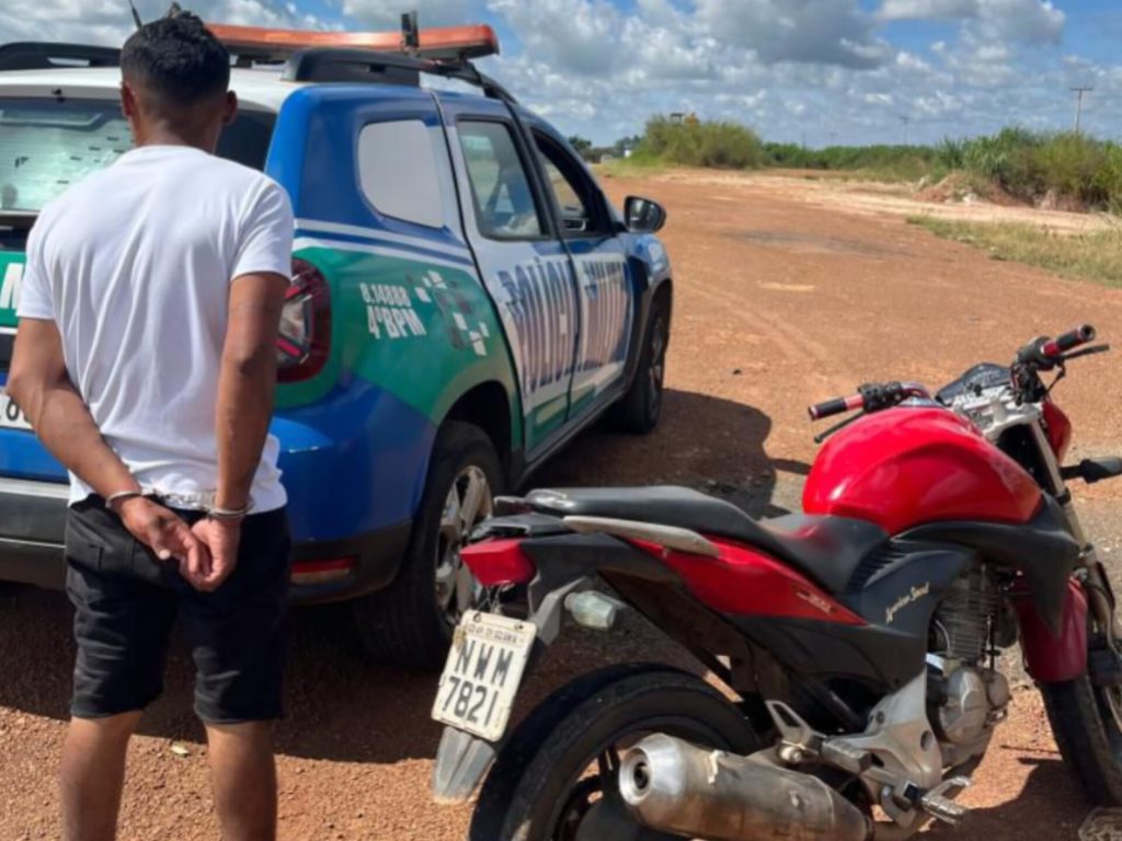 Homem foi preso em flagrante pela Polícia Militar (Foto: Reprodução)