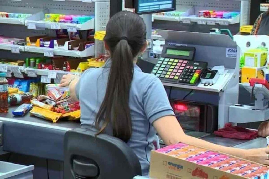 Projeto prevê fim da escala 6x1, jornada de 40 horas semanais e dois dias de folga para trabalhadores CLT.