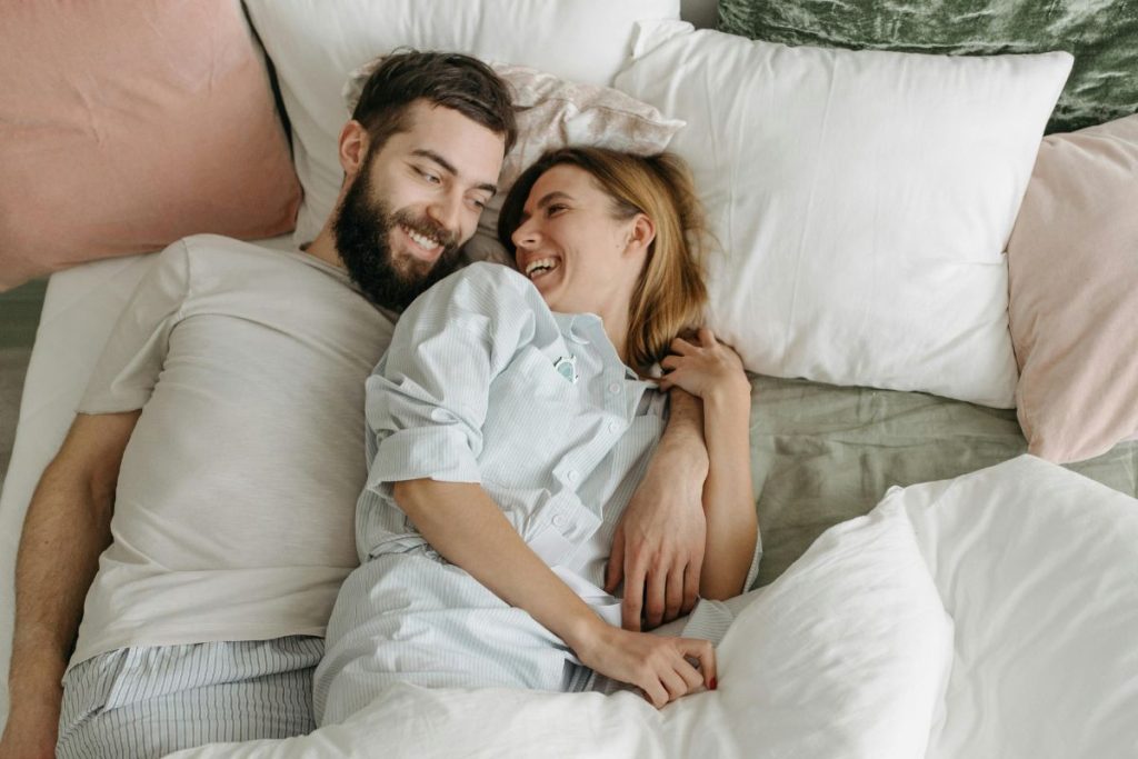 O que significa peidar ao lado do namorado