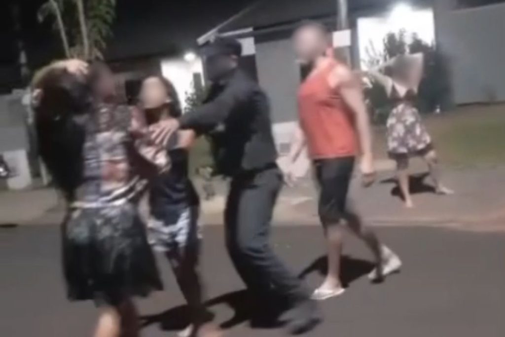 Confusão por celular termina em "barraco" entre vizinhos de condomínio em Rio Verde