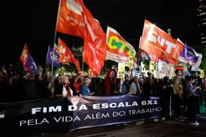 O marketing de recrutamento acompanha a mudança na jornada de trabalho e transforma a escala 5x2 em novo atrativo no varejo