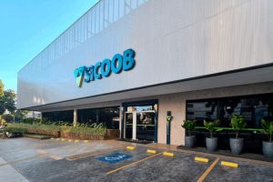 Sicoob abre vagas de estágio em Goiânia com bolsa de R$ 1.621 e vale-alimentação de R$ 1.011