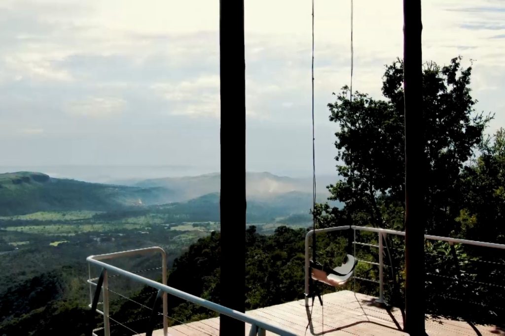 Maior balanço a céu aberto do Brasil atrai visitantes perto do Goiás