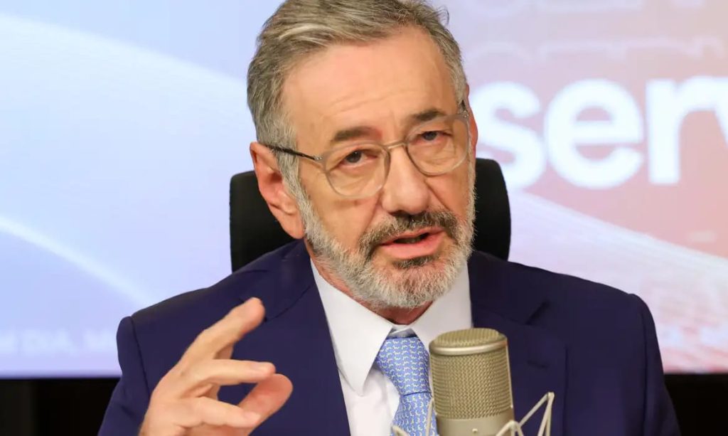 'Não precisa de estatal para isso', diz ministro da Indústria sobre gestão de terras raras