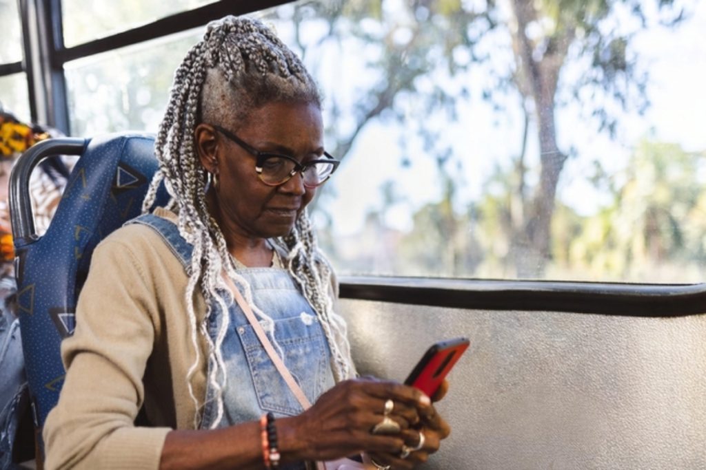 Nova idade mínima para se aposentar em 2026: regra de transição muda e pega muitos trabalhadores de surpresa