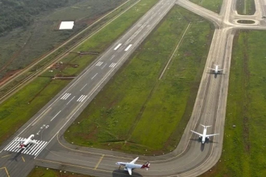 Novo aeroporto de luxo em Itajaí recebe investimento de R$ 400 milhões e deve gerar 700 empregos diretos na região.