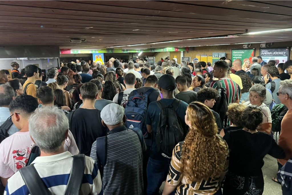 Mudança na jornada de trabalho: governo aumenta carga horária para até 12 horas por dia neste país