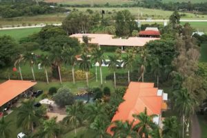 Aos 42 anos, cantor sertanejo transforma fazenda no interior em referência sustentável com modelo que reduz custos e desperdícios