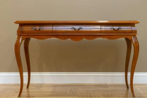 Adeus, móveis velhos