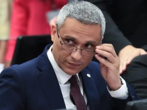 Deputado Gustavo Gayer vira réu no STF por injúria contra Lula