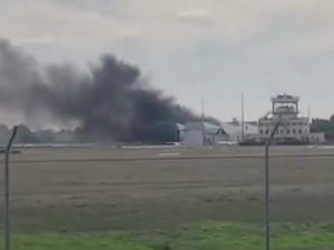 Queda de avião em aeroporto deixa dois mortos e 10 feridos na Austrália