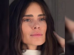 Carolina Dieckmmann surge morena e confirma Diná em filme de 'A Viagem'