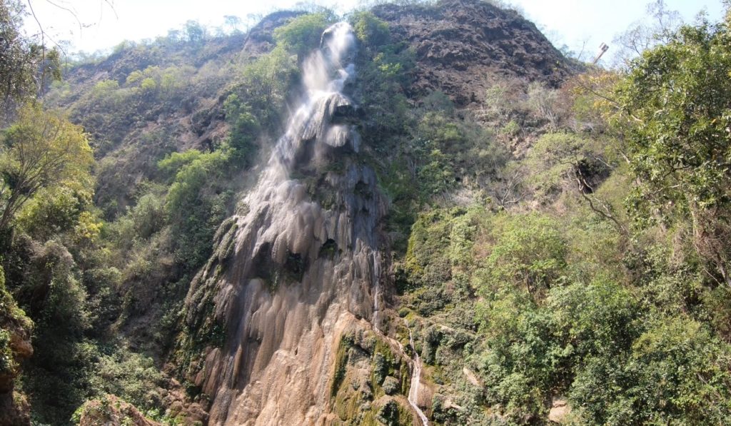 A cachoeira brasileira entre as melhores do mundo se destaca pela beleza, estrutura e experiência única na natureza