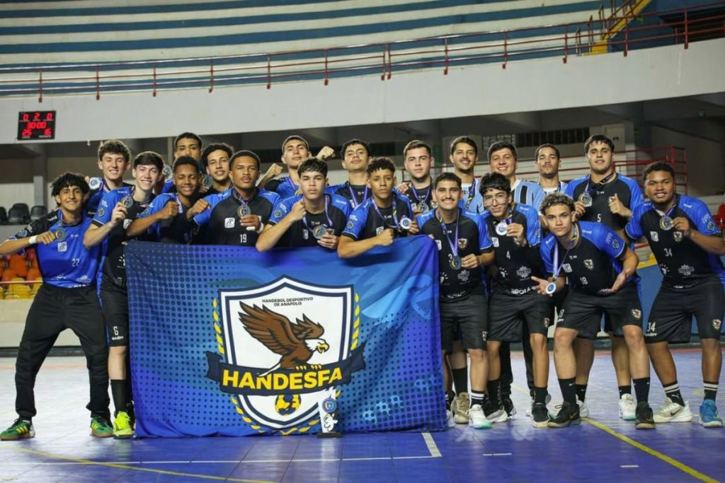 Equipe de Anápolis conquista vice regional e representará Goiás no Campeonato Brasileiro de Handebol