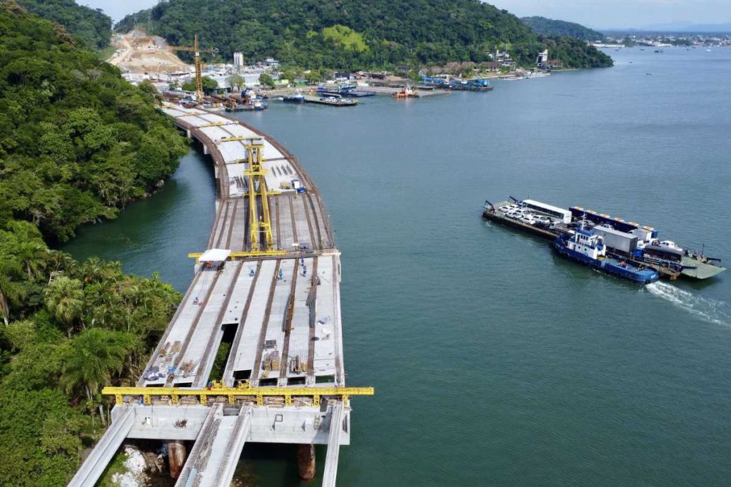 Nova ponte no litoral é liberada para carros, acaba com balsas e se torna uma das maiores do Brasil