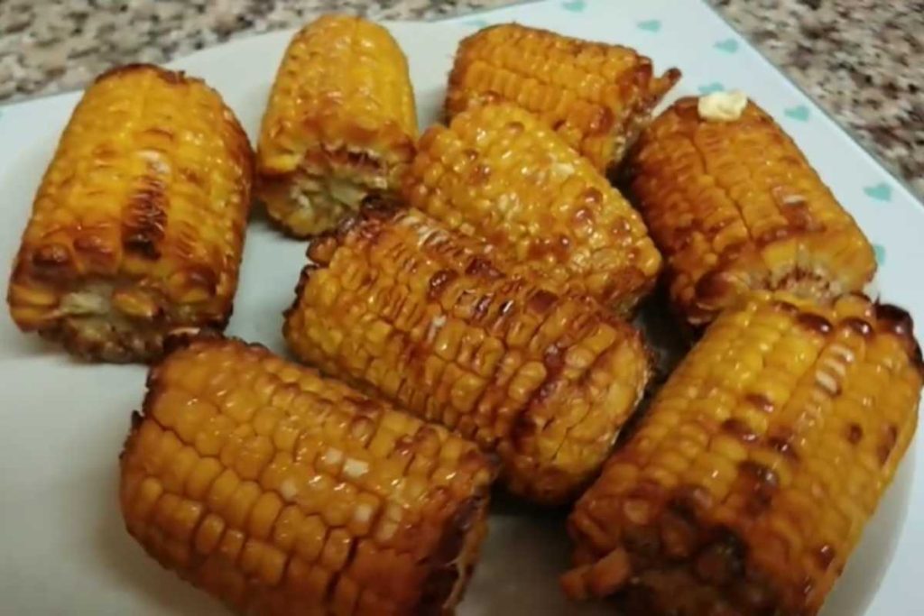 Milho tostado na Airfryer com molho especial: em menos de 20 minutos você faz um delicioso tira-gosto