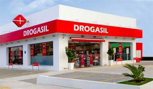 Fachada de loja da Drogasil. (Foto: Divulgação) funcionário