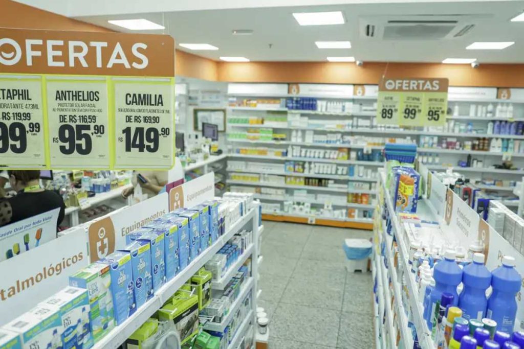 Fim da escala 6x1: o que muda para quem trabalha em farmácias e drogarias com jornadas longas