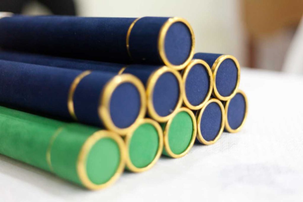 Adeus, diploma de papel: escolas passam a adotar novo modelo obrigatório no Brasil